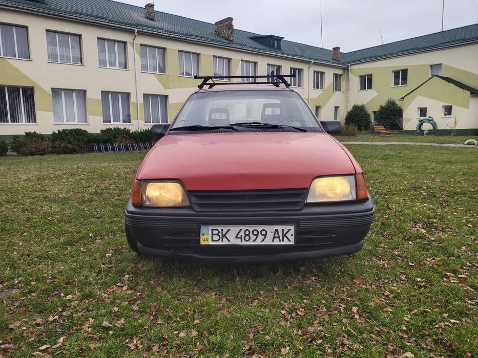 Опель кадет 1.3 газ бензин