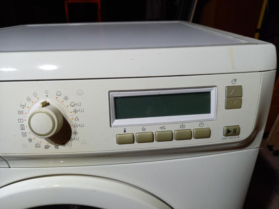 grzałka do pralki pralka Elektrolux INSPIRE Eco Valve EWF 10670W