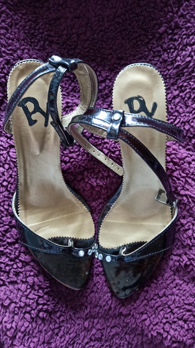 Sandalia super charmosa senhora PEDICATY com Pormenores lindos