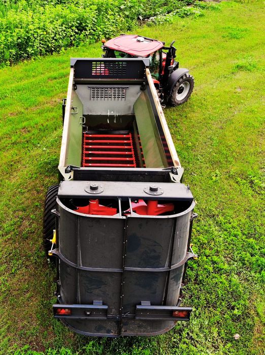 Rozrzutnik nawozów organicznych, obornika, wapna ROD-12 KOBZARENKO