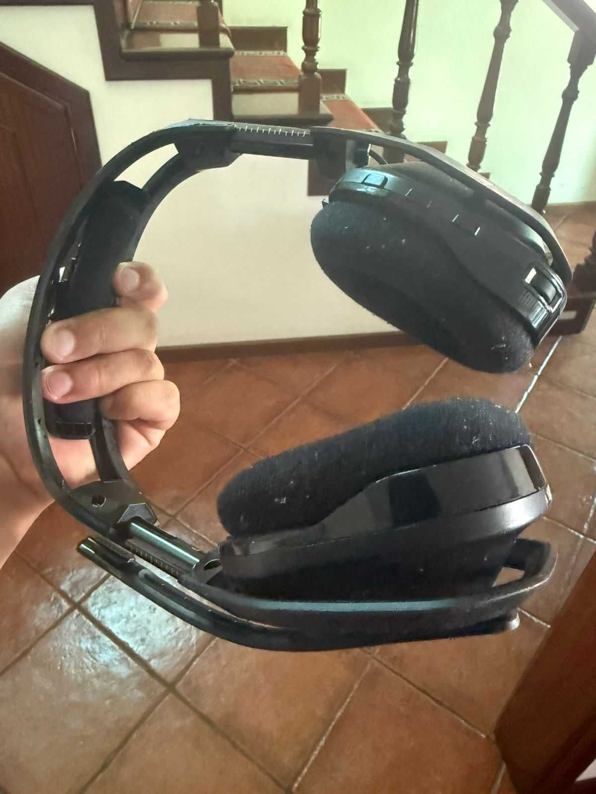 Astro A50 Wireless + Base Station - PS5/PS4/PC/Mac