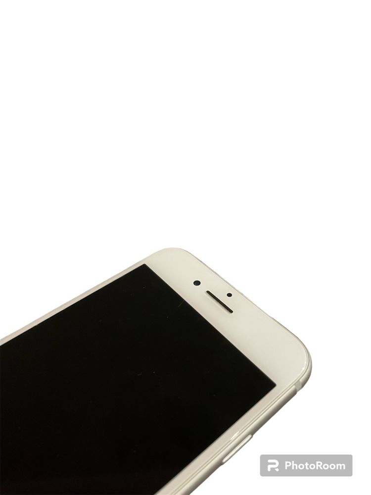 Iphone 8 srebrny 64 GB