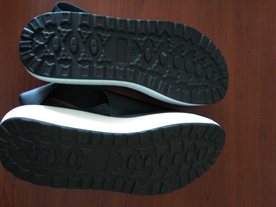 Новые сандали, натуральная кожа!