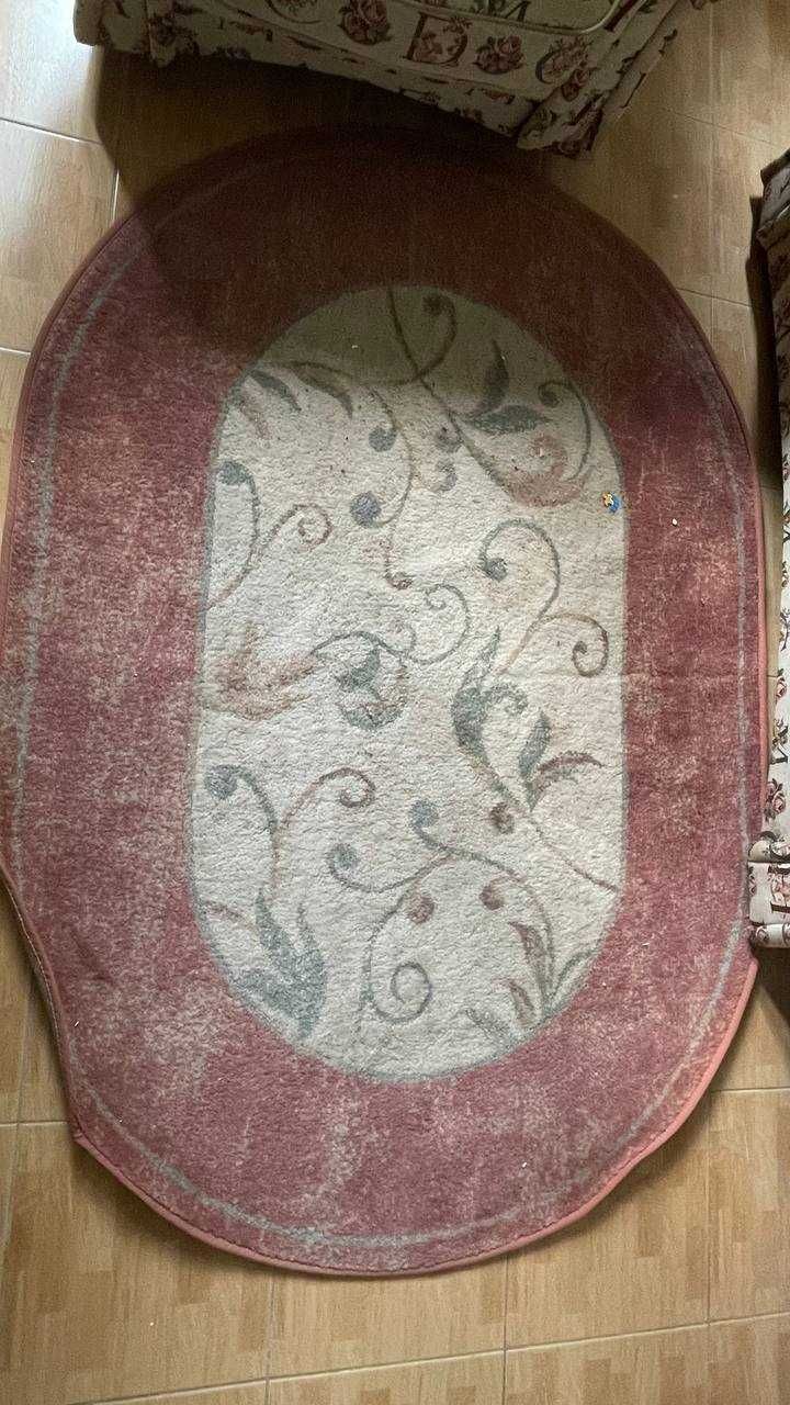 Продам комплект із двох килимів