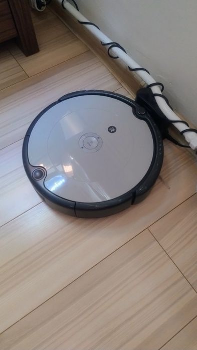 Robot  sprzatający Roomba 696