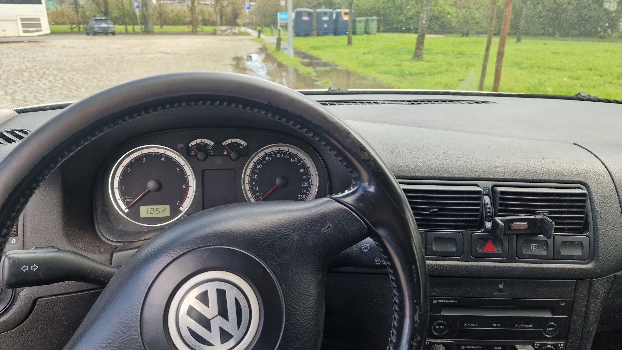 Vendo VW Golf 180 000 km