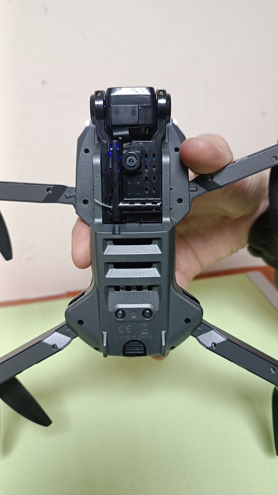 Продам дрон WING - 12 камера 4К