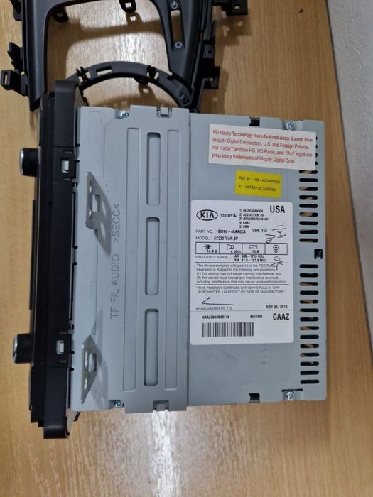 Продам рамку б/у з автомагнітолою киа оптима 2013-2015 р.в