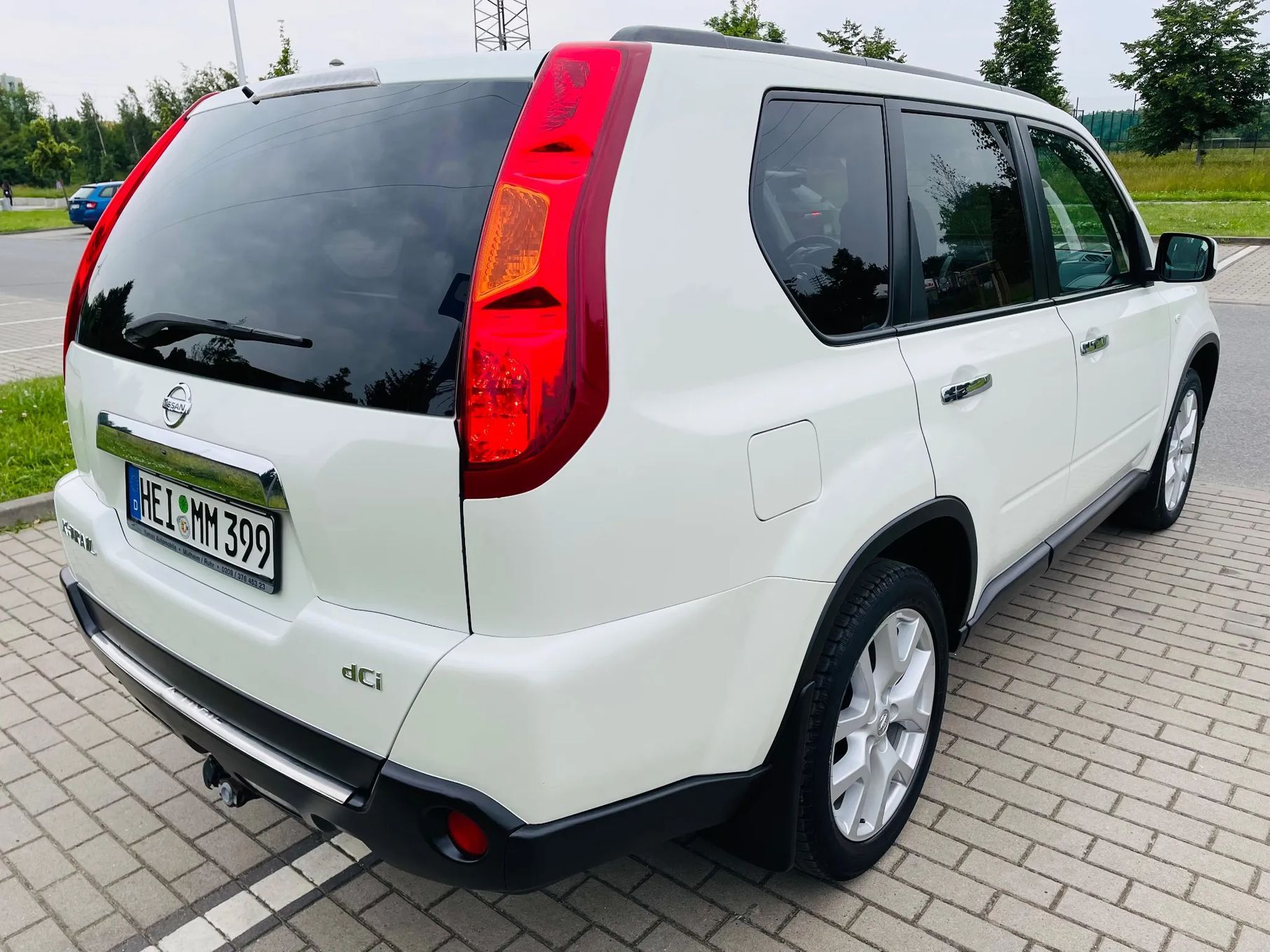 Nissan X-Trail Nissan Xtrail 2.0dci automat BIAŁA PERŁA panorama kamera Wrocław