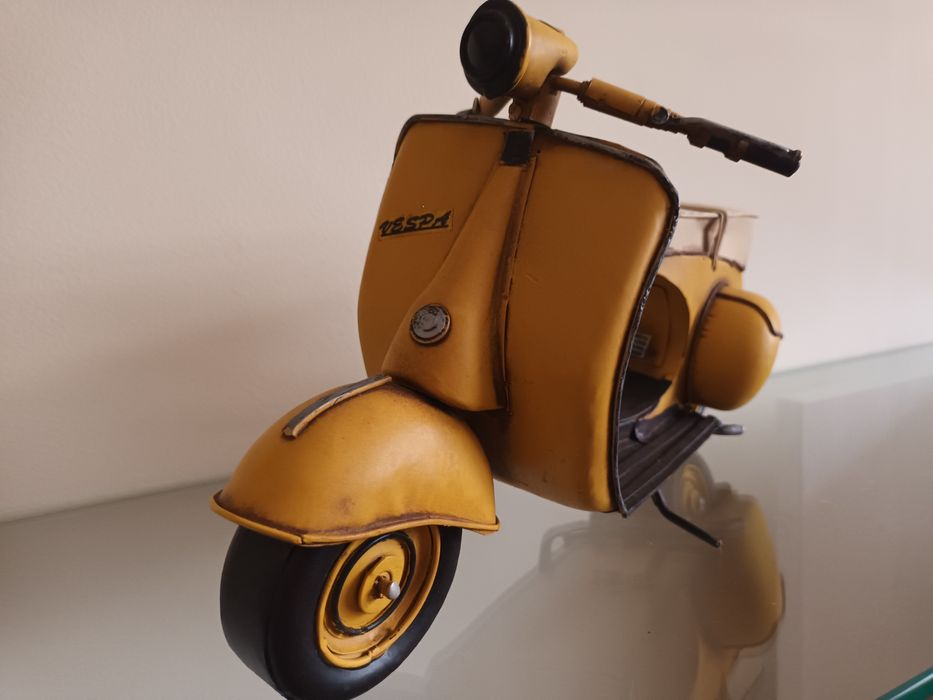 Mota Vespa Decorativa [Miniatura)