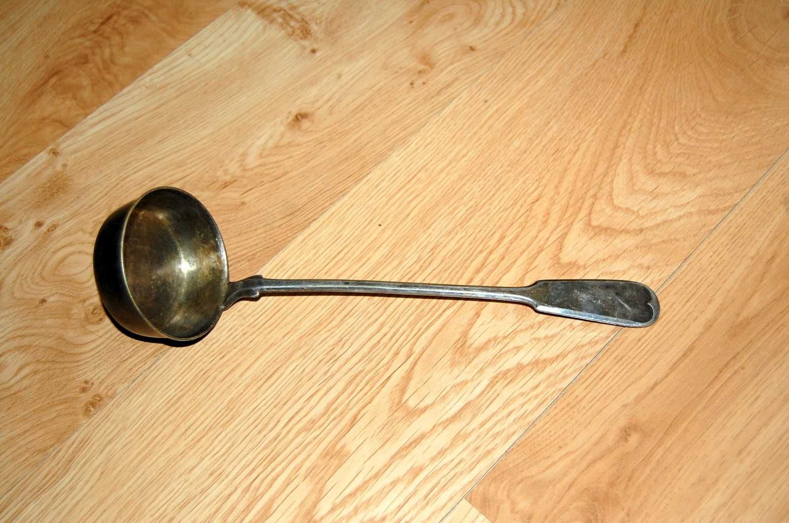 Stara łyżka wazowa, chochla. 2 połowa XIX wieku. Fraget. Posrebrzana.