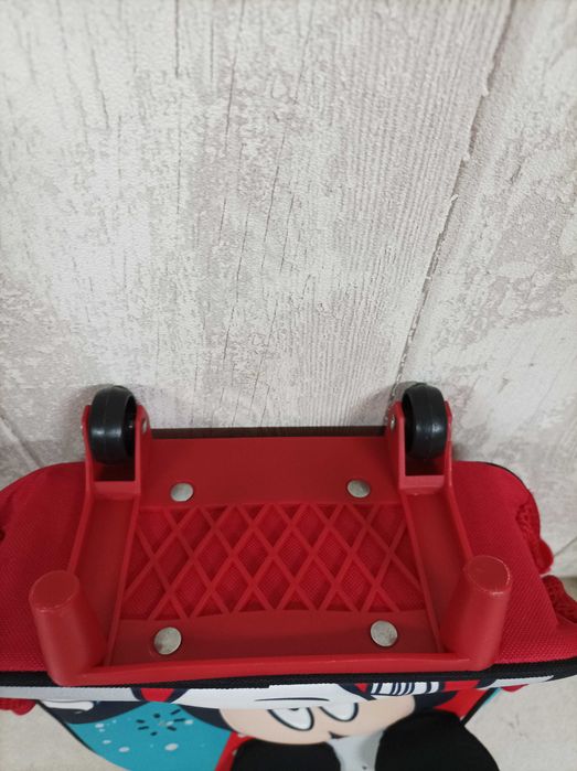 Mochila 3D pequena - trolley mickey