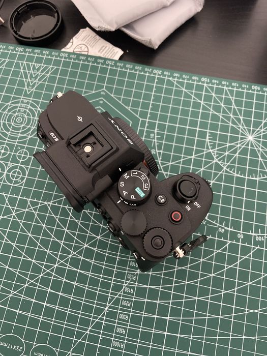 Sony a7iv como nova