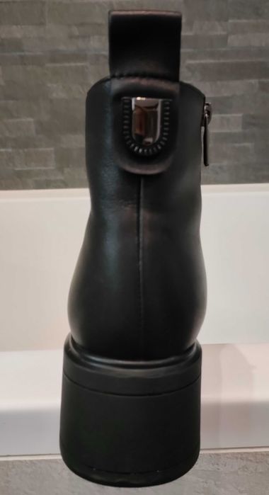 Продам жіночі зимові шкіряні чоботи 41 р