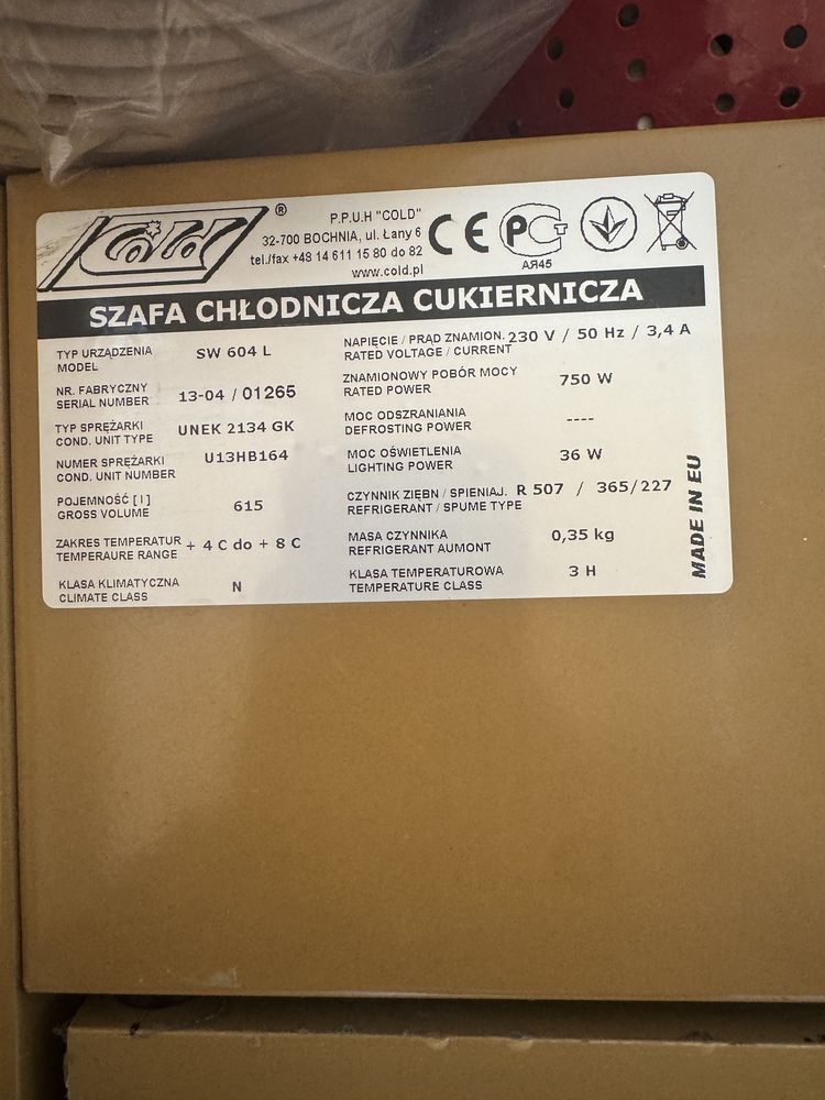 Witryna chlodnicza cukiernicza szklana duza