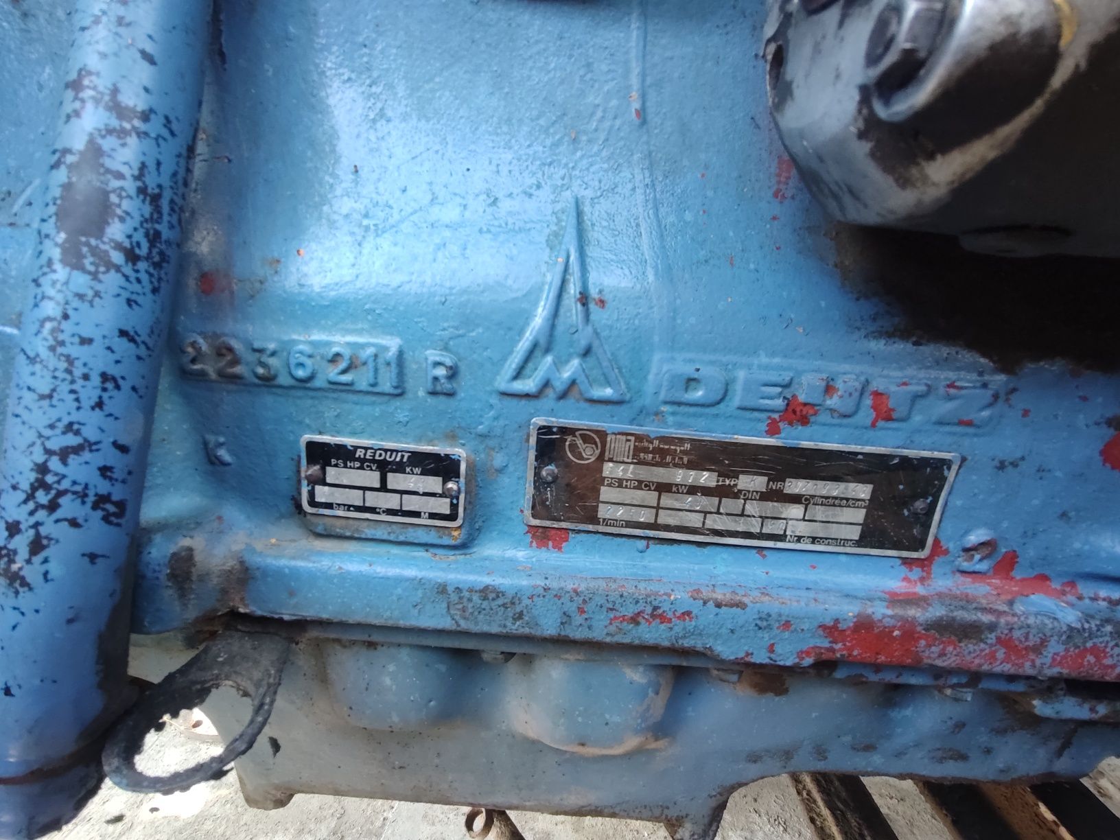 Продам двигатель DEUTZ