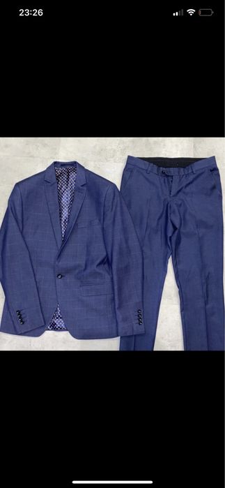 Garnitur męski firmy Villaro rozm 48/176 kratka