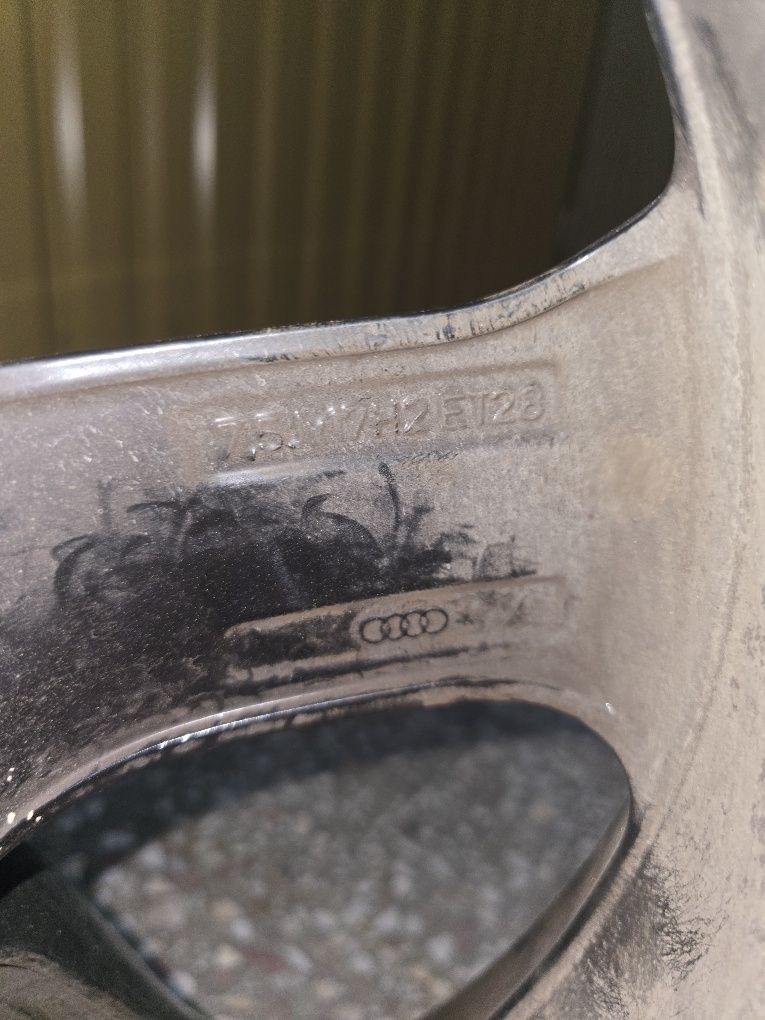 Felgi aluminiowe+opony zimowe Audi A3 A4 A5 A6 A8 Q3 Q5 17"