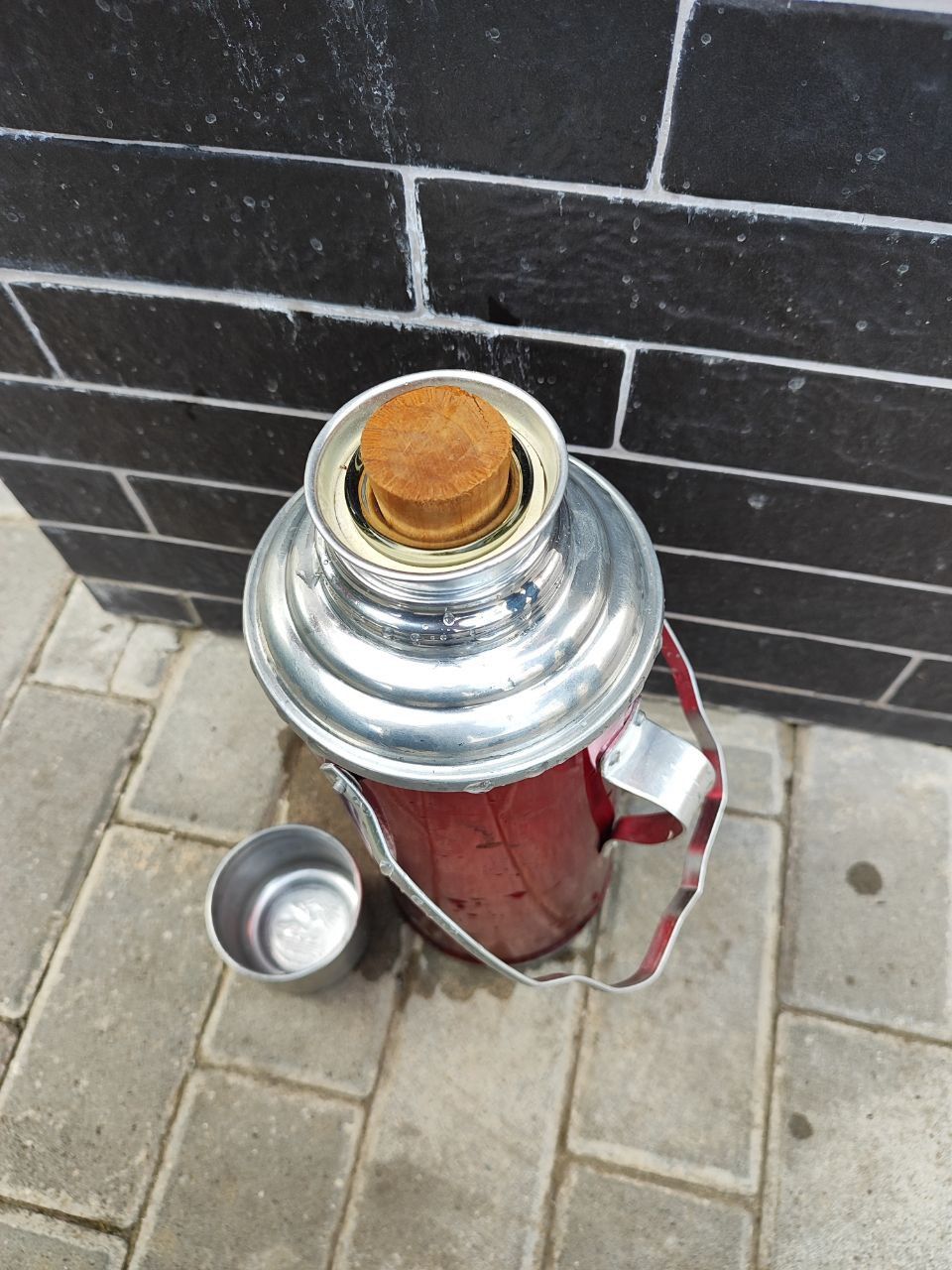 Продам термос Китай