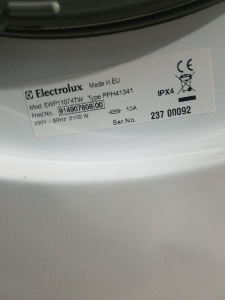 Стиралка Electrolux 7кг 1000обертів