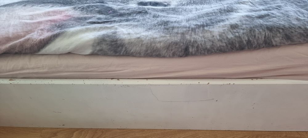 Łóżko sypialniane