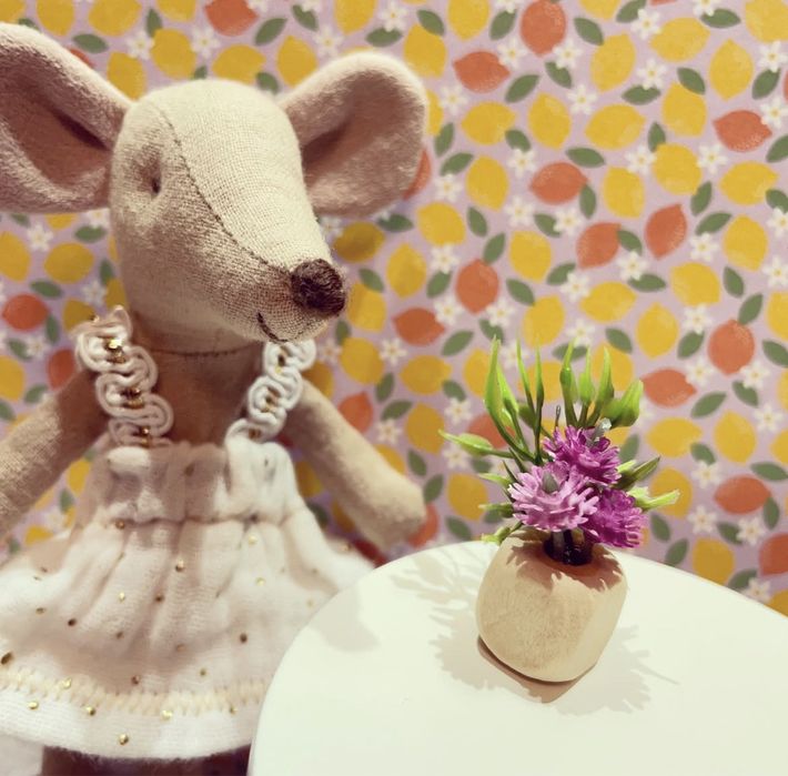 Kwiatuszek w drewnianej doniczce dla myszek maileg lalek barbie nowy