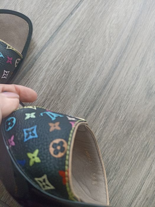 Жіночі босоніжки Louis Vuitton