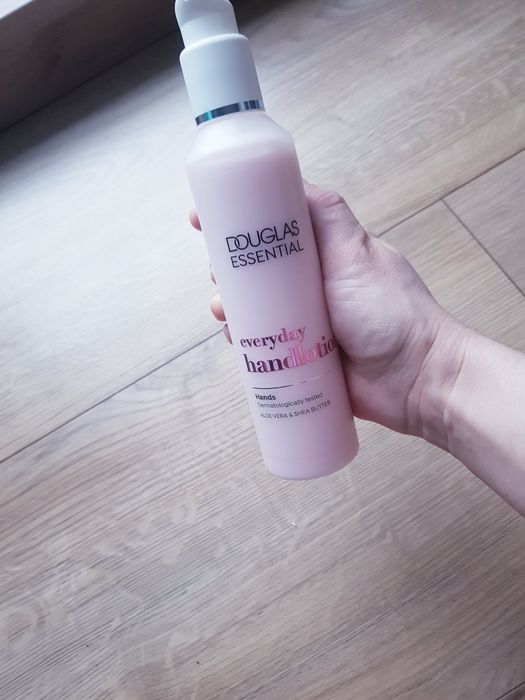 Nowy krem do rak Douglas Essential 200ml