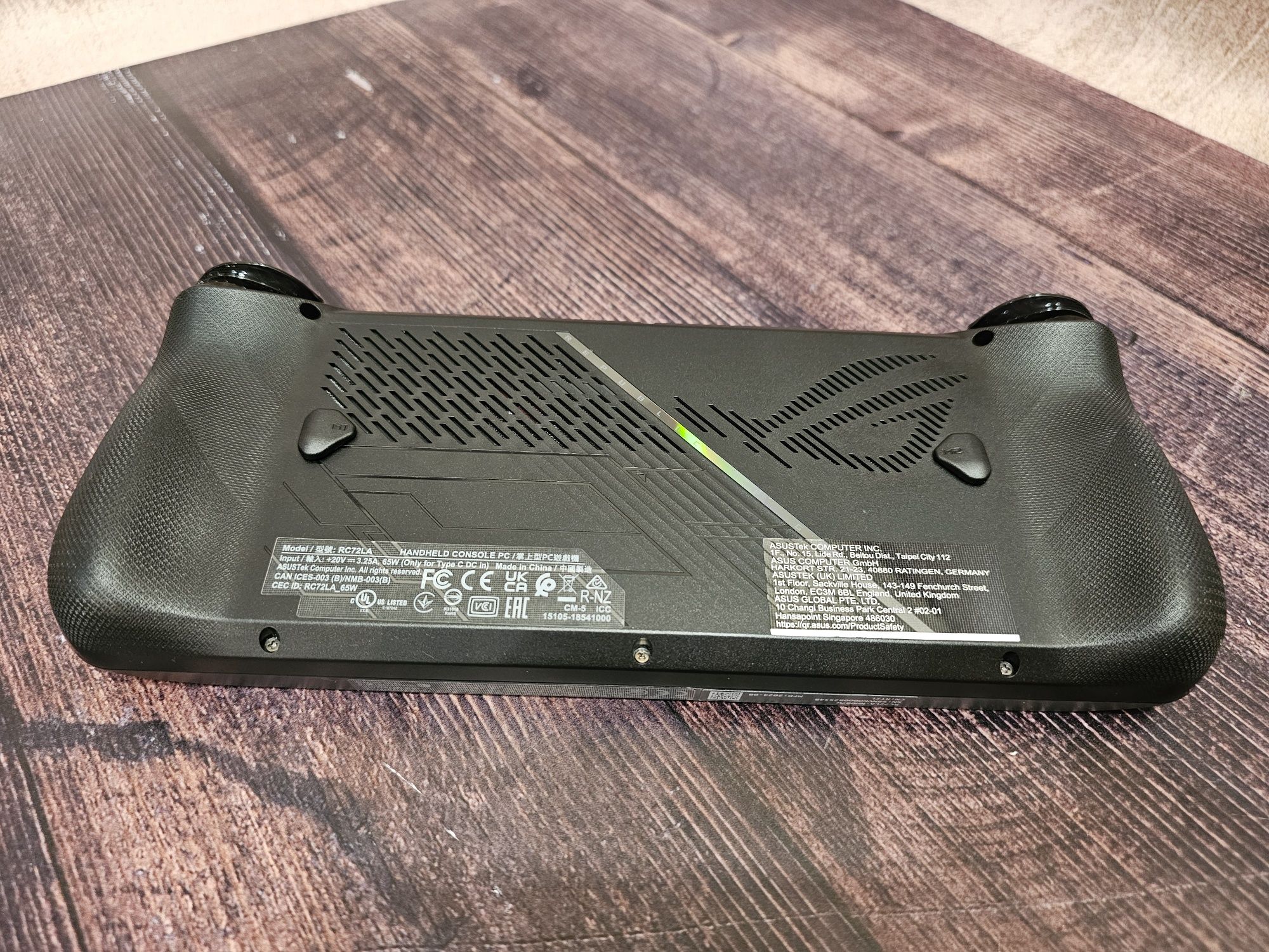Ігрова консоль ASUS ROG Ally X 2024 1 TB + чохол і сумка