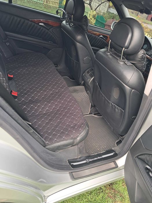 Mercedes-Benz E-Class 2003 W211