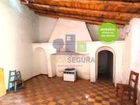 Casa térrea T3 com Quintal | Investimento | Póvoa de São Miguel