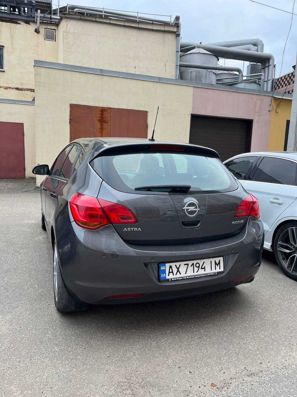 Opel Astra J, 2010, 1.4 Бензин