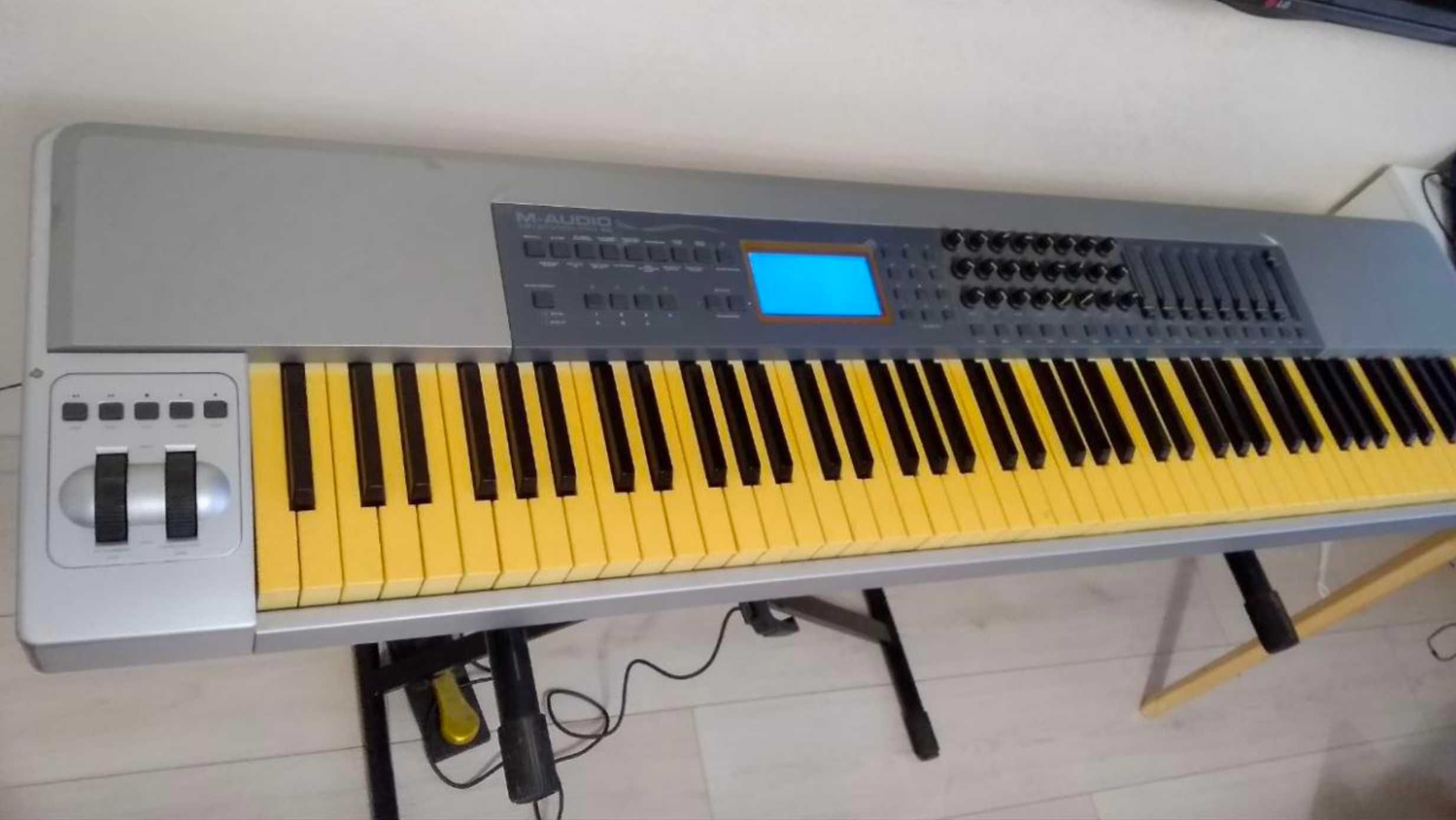 Міді-клавіатура M-AUDIO KEYSTATION PRO 88