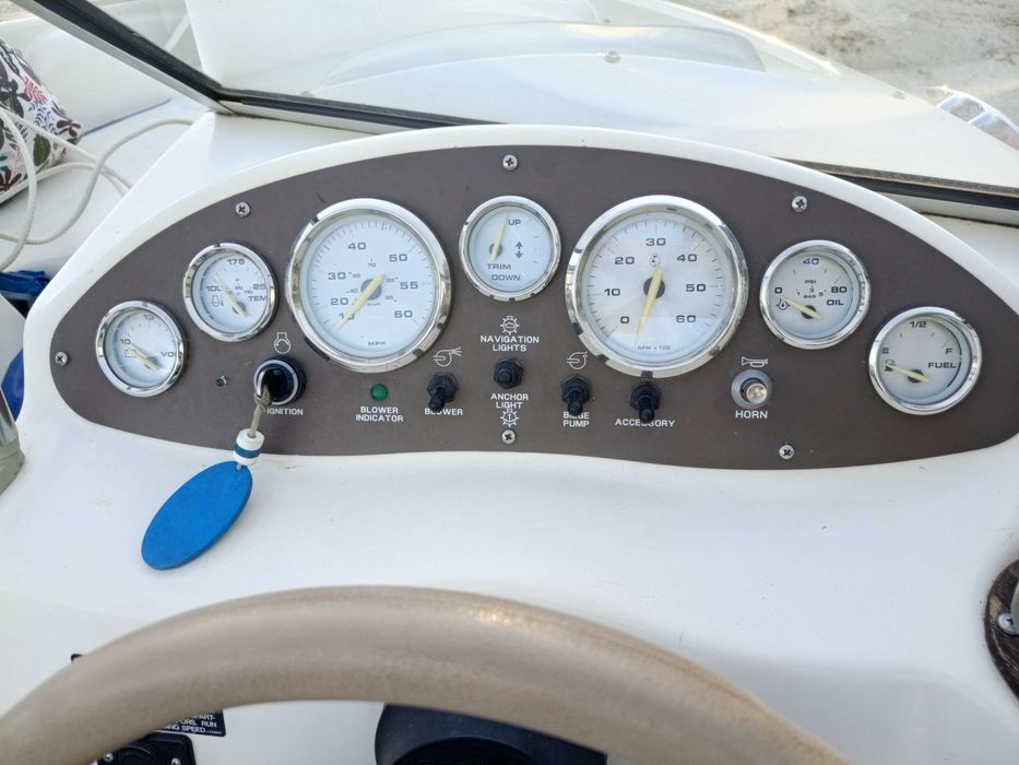 Bayliner 175 катер