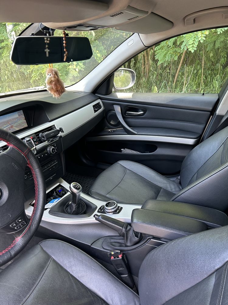 BMW 3  E90  2009 2.0 d LCI