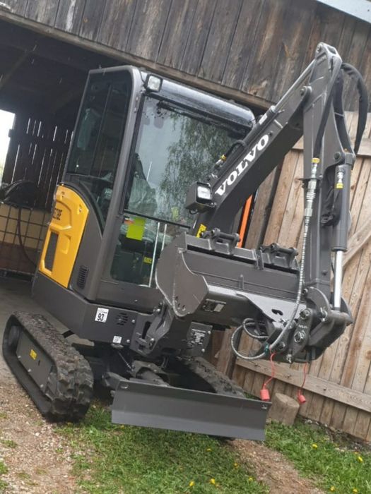 Roboty ziemne, koparko-ładowarka, minikoparka, wyburzenia, wiertnica