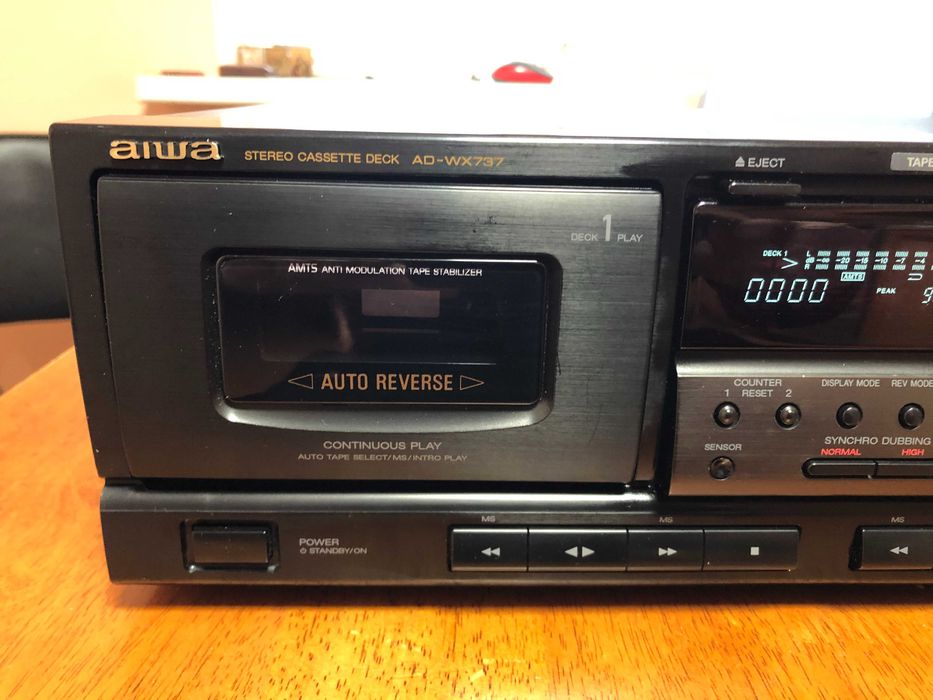 Касетна дека  Aiwa AD-WX737.