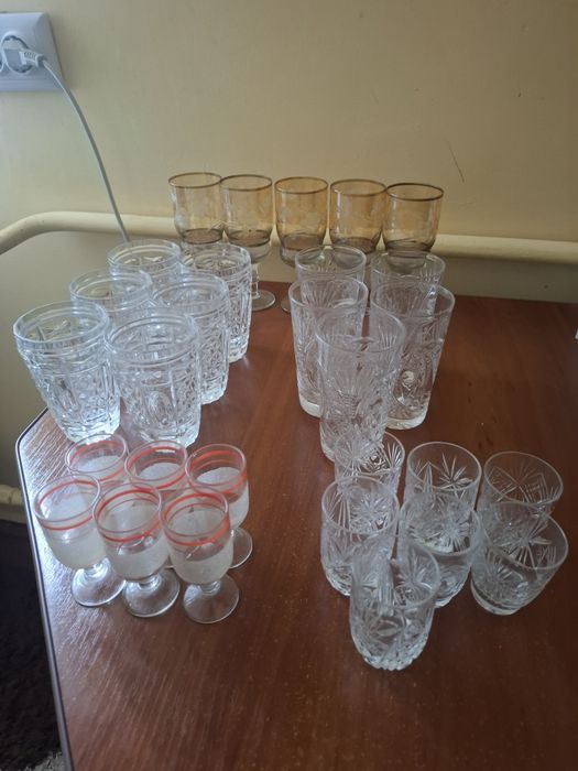 Стакани та рюмки