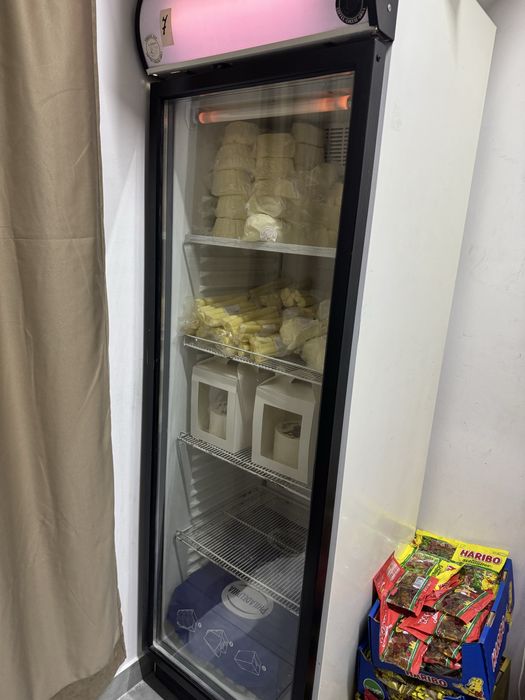 Продам холодильник, регал