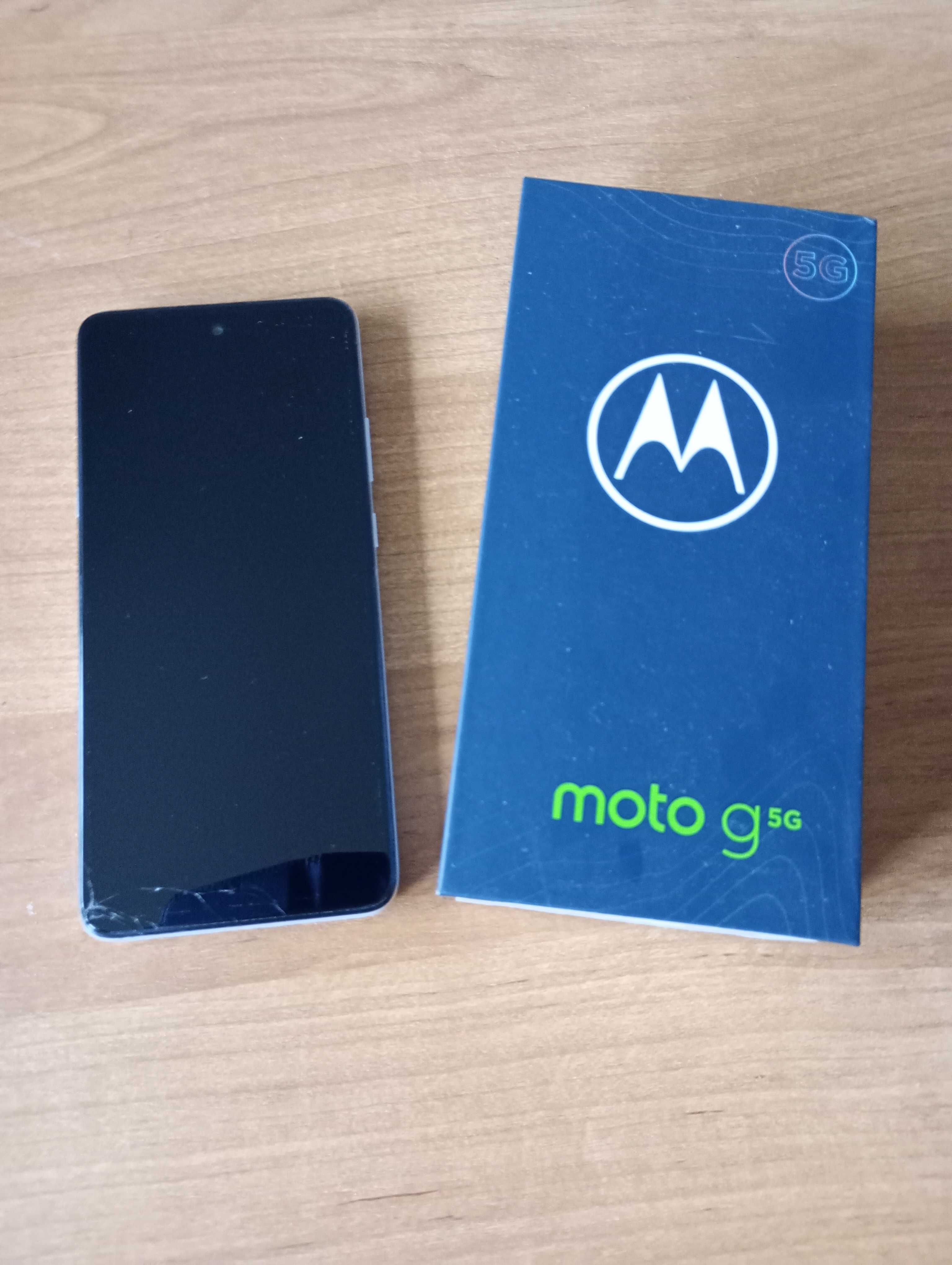 telefon Motorola Moto G 5G/ 128 GB srebrny, UŻYWANY