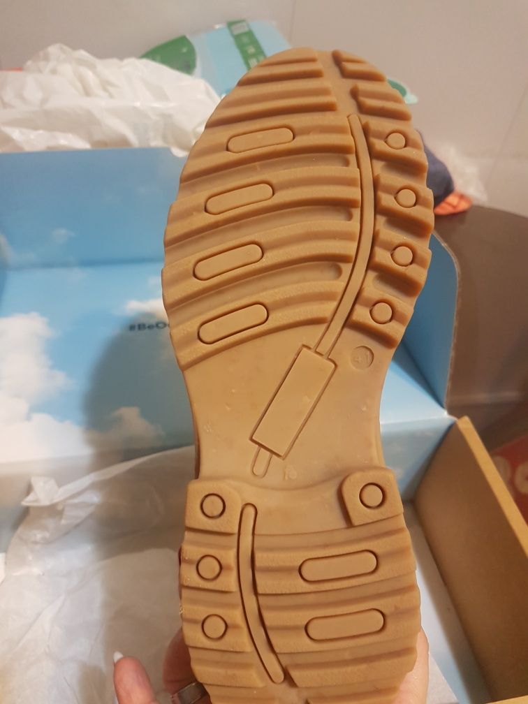 Botas  novas n.41