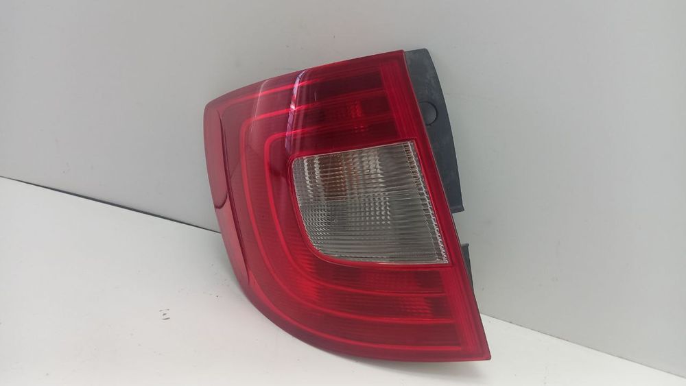 Фонарь задний левый стоп Skoda Superb II 2009-2013 гг 3T9945095L