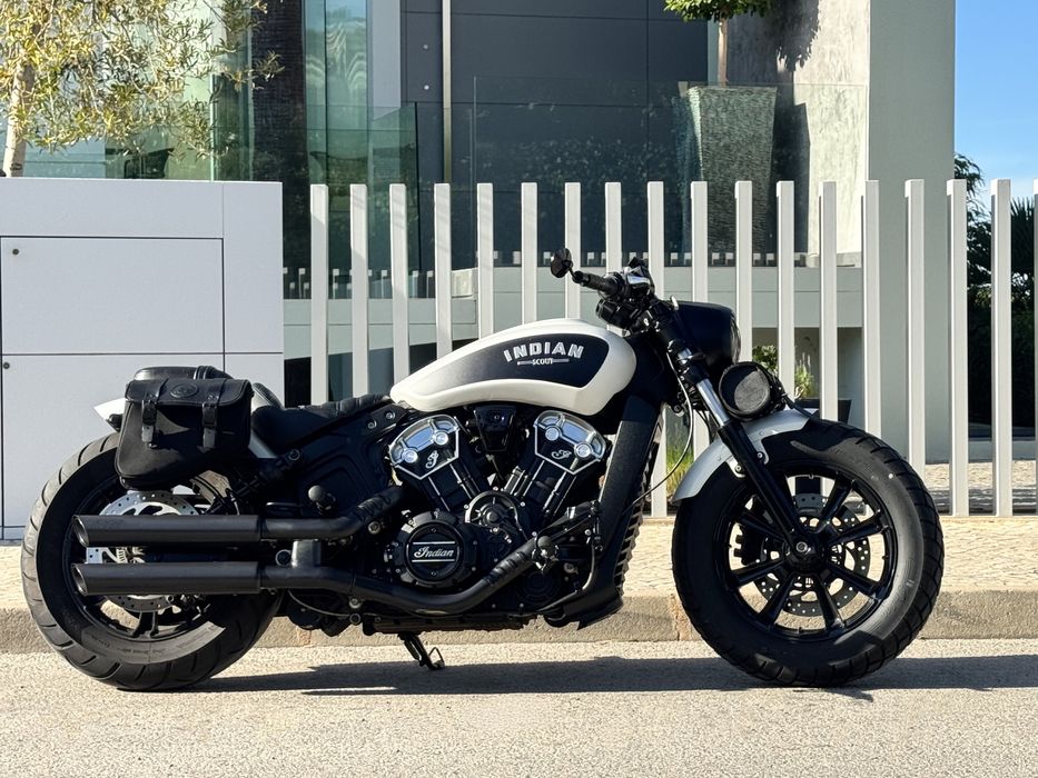 Indian Scout Bobber (white Smoke)