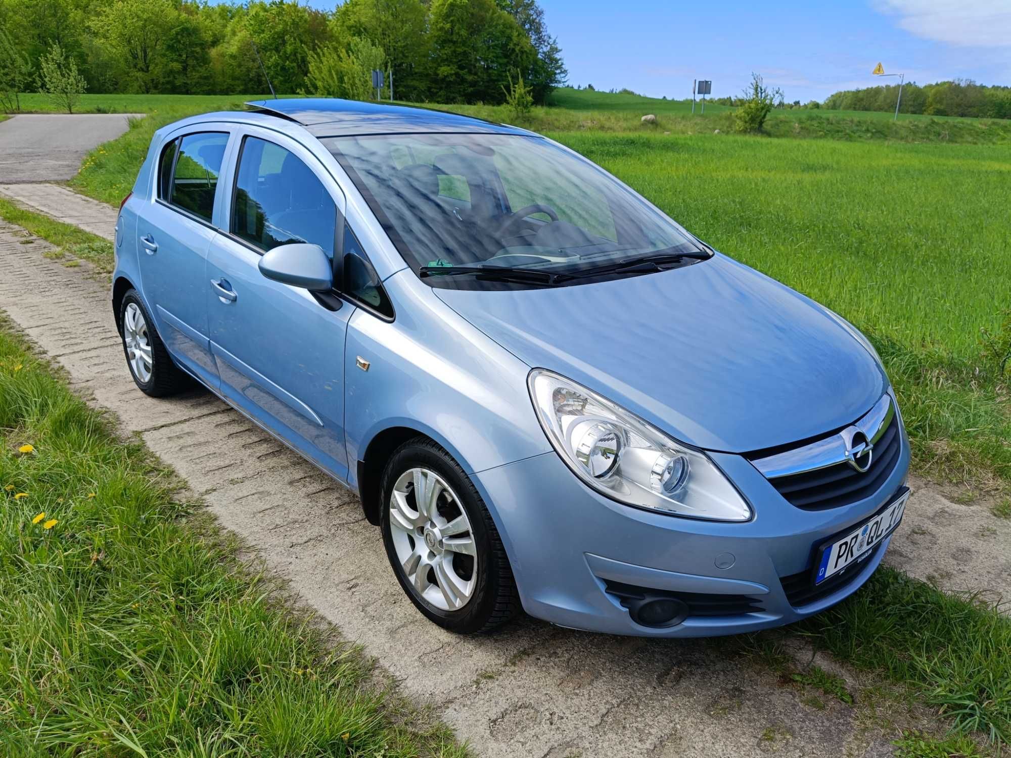 Opel Corsa D 2007 rok 1.4 B panorama klima bagażnik rowerowy