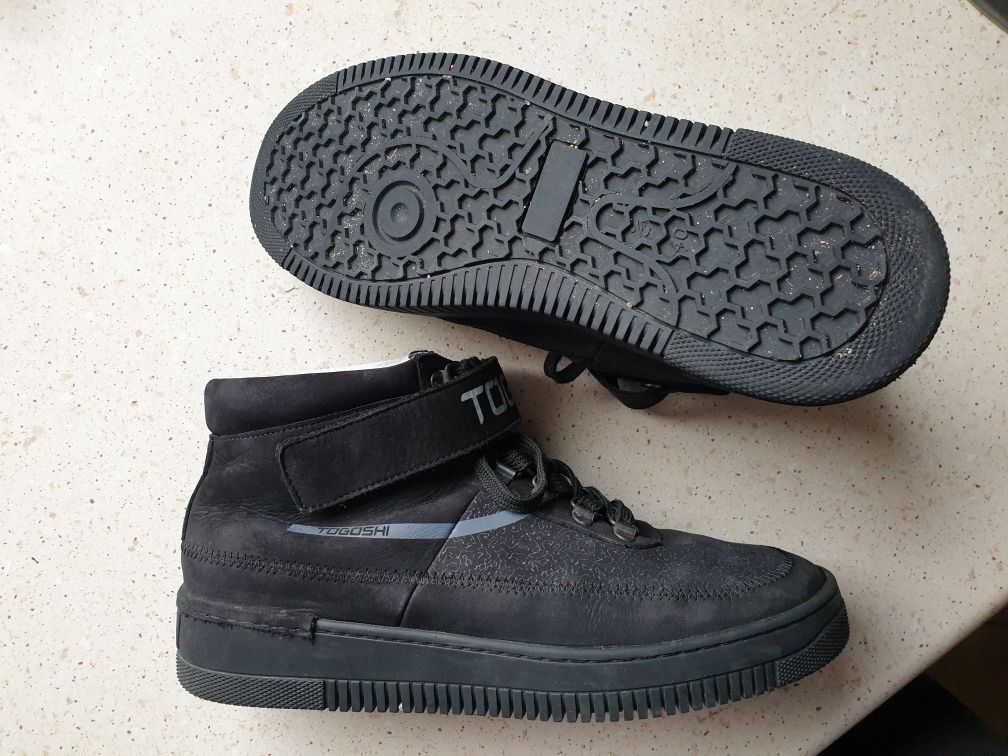 Super buty dla nastolatka Togoshi rozmiar 40 stan bdb
