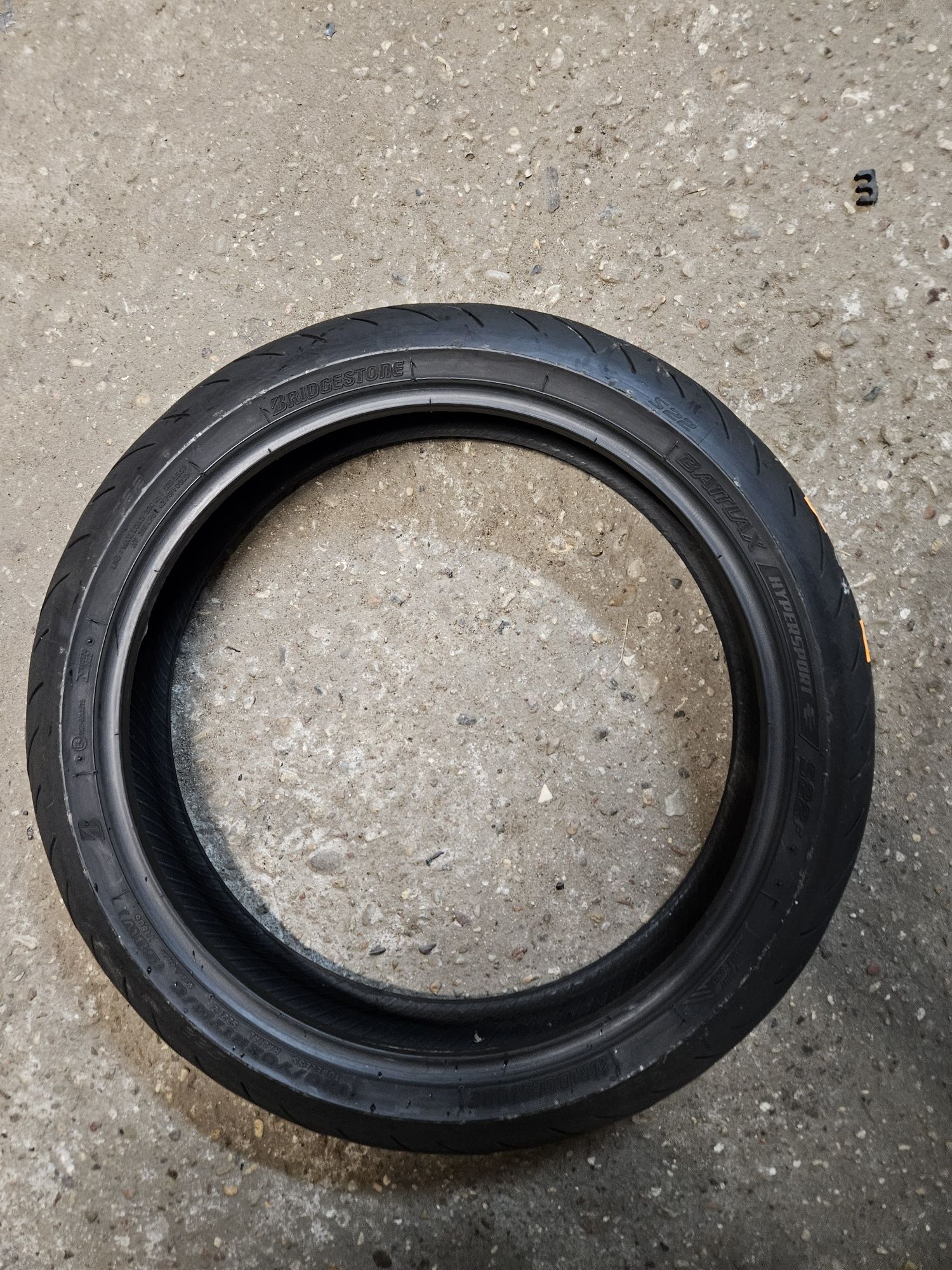 Bridgestone  Battlax Hypersport S22 120/70R17 Dot 3920 Nr.0373