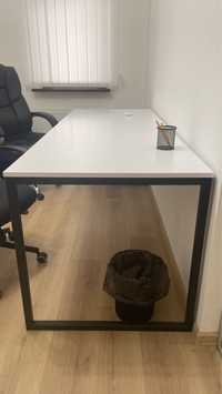 Стіл в кімнату для засідань
