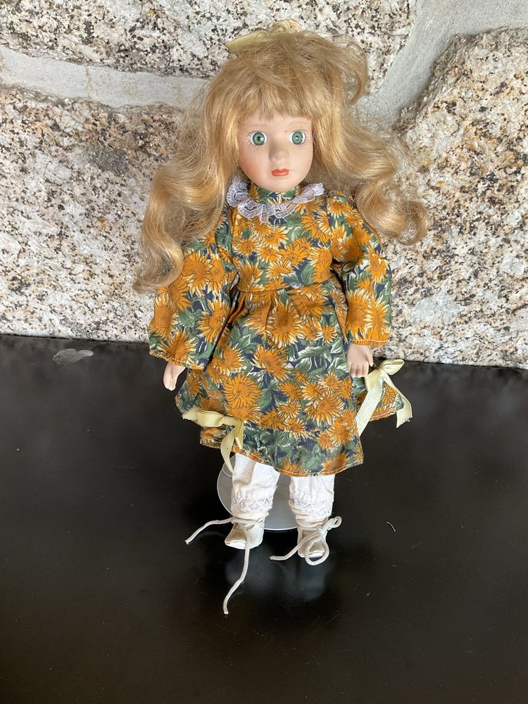 Bonecas de porcelana