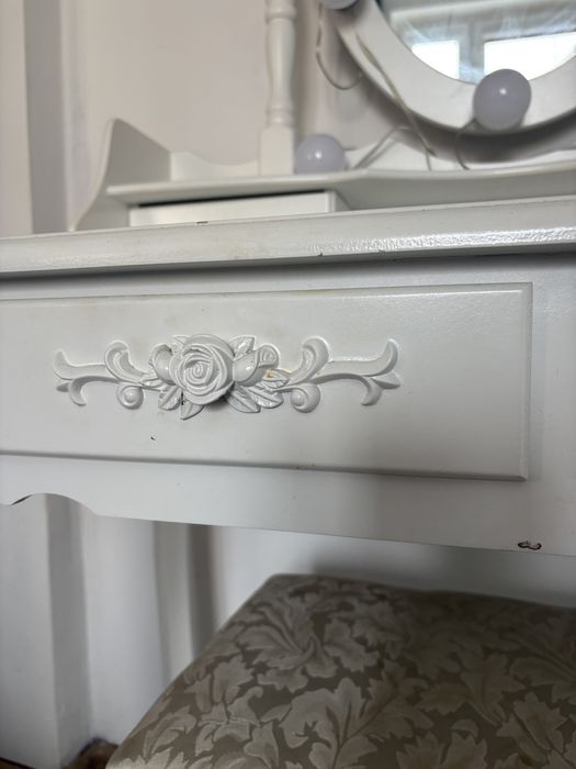 Toaletka do makijażu