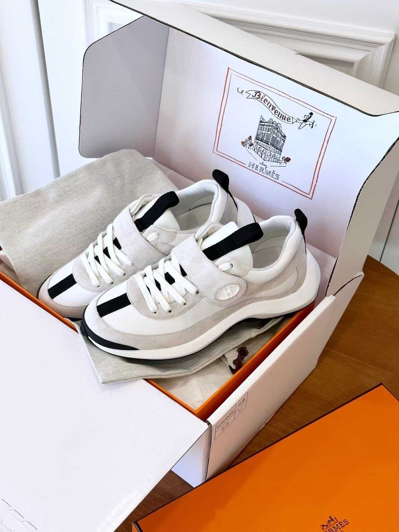 Sapatilhas HERMES Loop Pele Bovino - Personalização Disponível